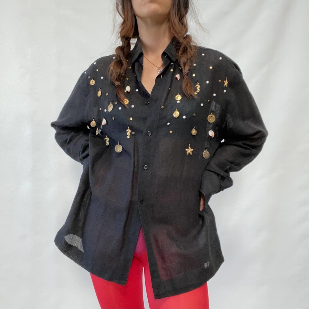 Linen and gold seashell piercing button down